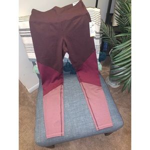 NWT Old Navy Stretch Workout Pants